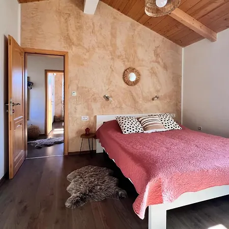 Pet Friendly In Pod Uckom With Wifi Semesterbostad