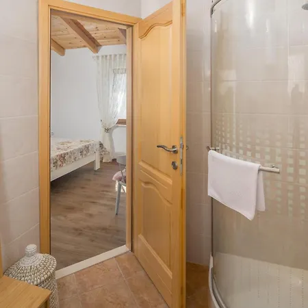 Beautiful In Pod Uckom * Brest