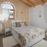 Cozy In Pod Uckom Casa de Férias *